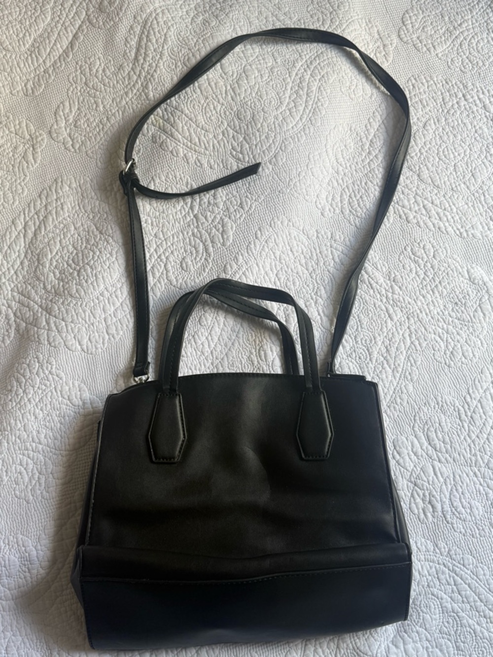 Classic Black Women’s Shoulder Bag - Versatile Everyday Tote